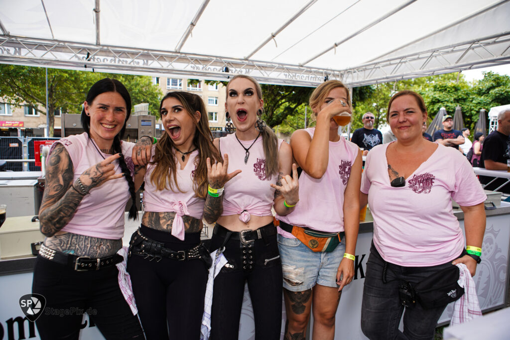 Turock Open Air 2022: Die Theken-Crew, Quelle: StagePix.de